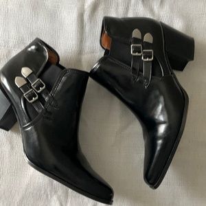 Bettye Muller Ann Marino black patent leather boots size US9.5